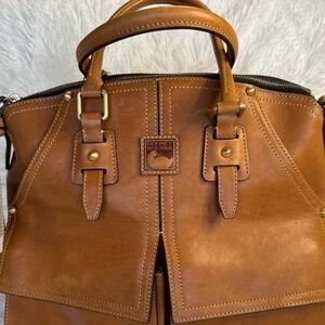 Dooney & Bourke Florentine Clayton in Natural with strap